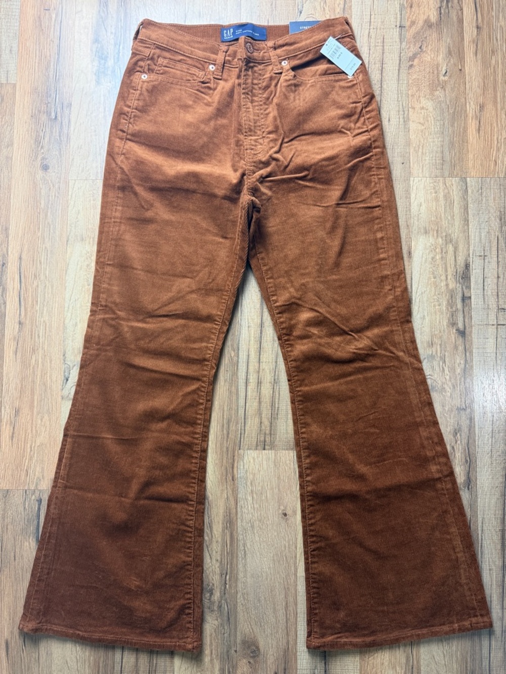 ❗️NWT❗️Women’s Gap High Rise Soft Vintage Flare Corduroy Pants 8 Short
